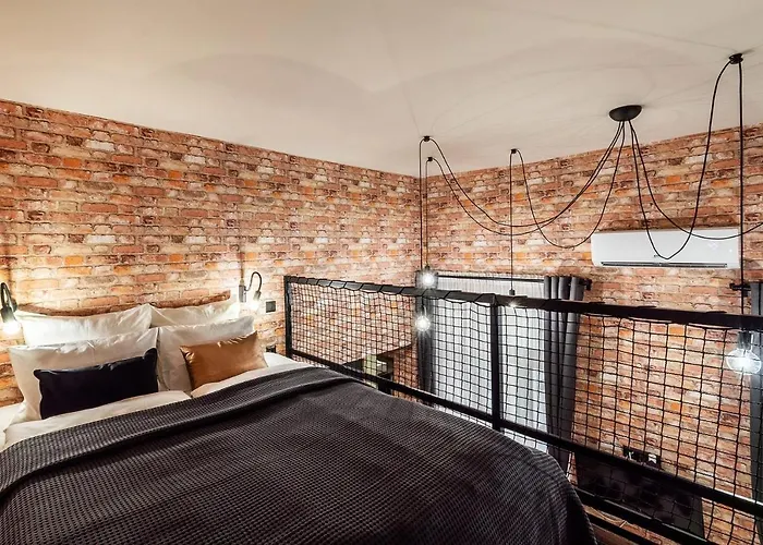 Very Stylish And Central Ac Apartment