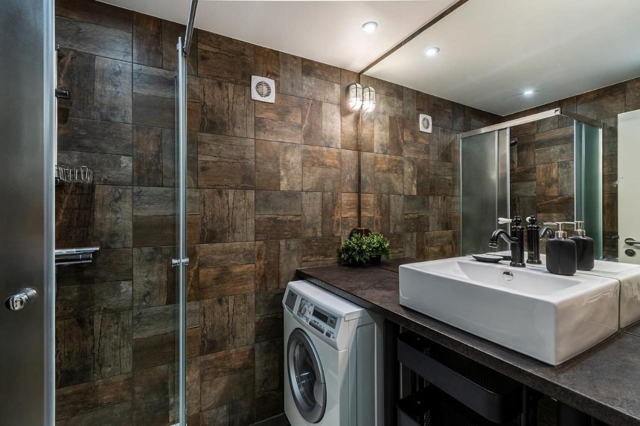 Very Stylish And Central Ac Apartman
